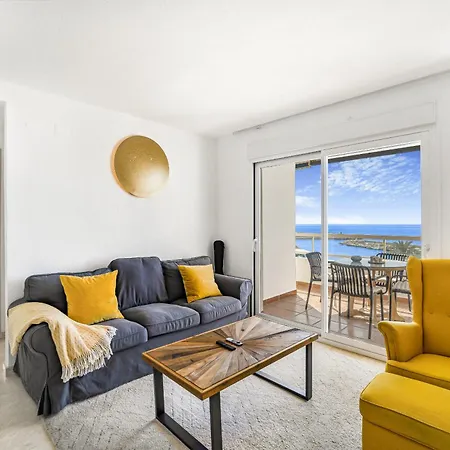 Harbour Sea Front Apartman Estepona